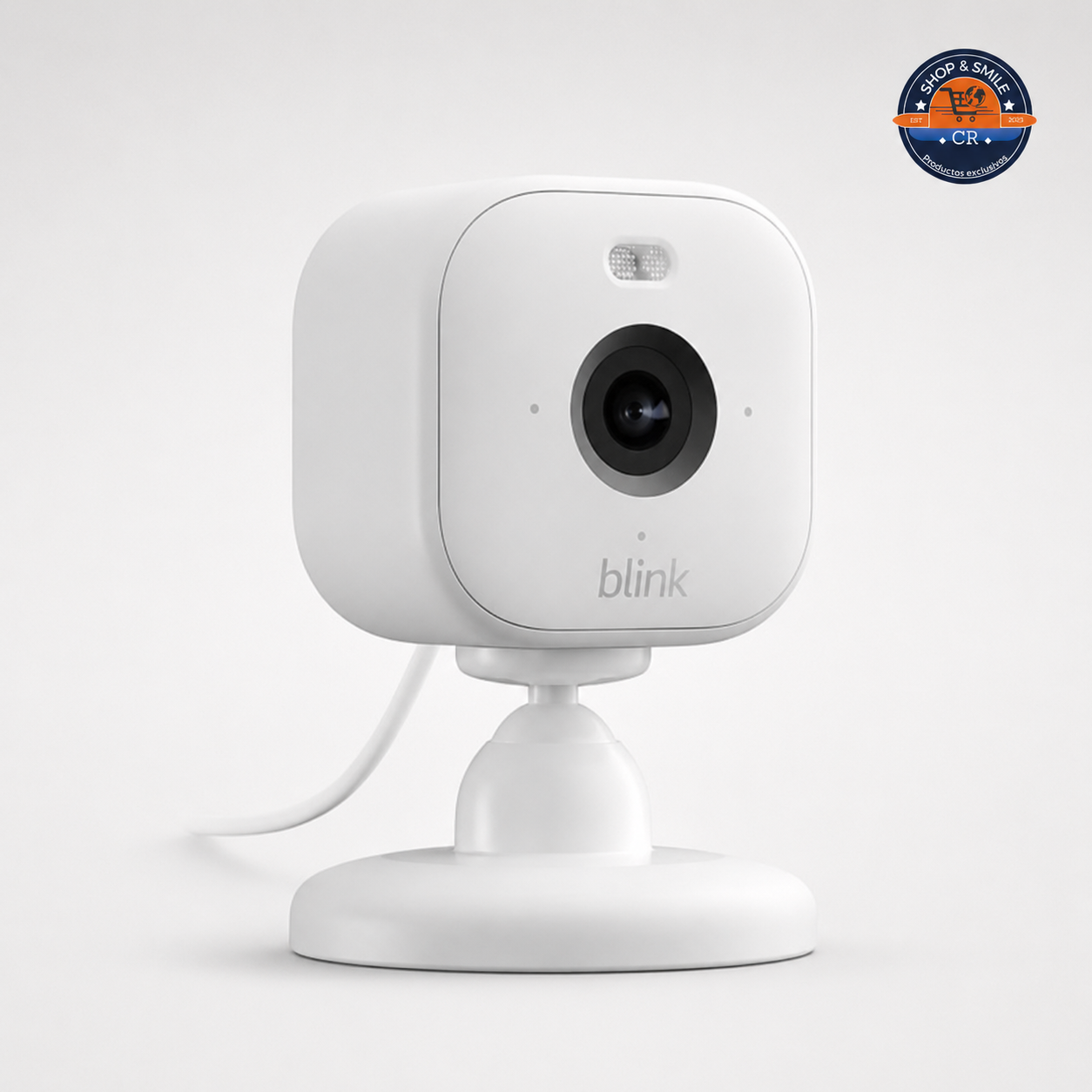 Cámara de seguridad Blink Mini 2 blanca con diseño minimalista y logo de Shop and Smile CR