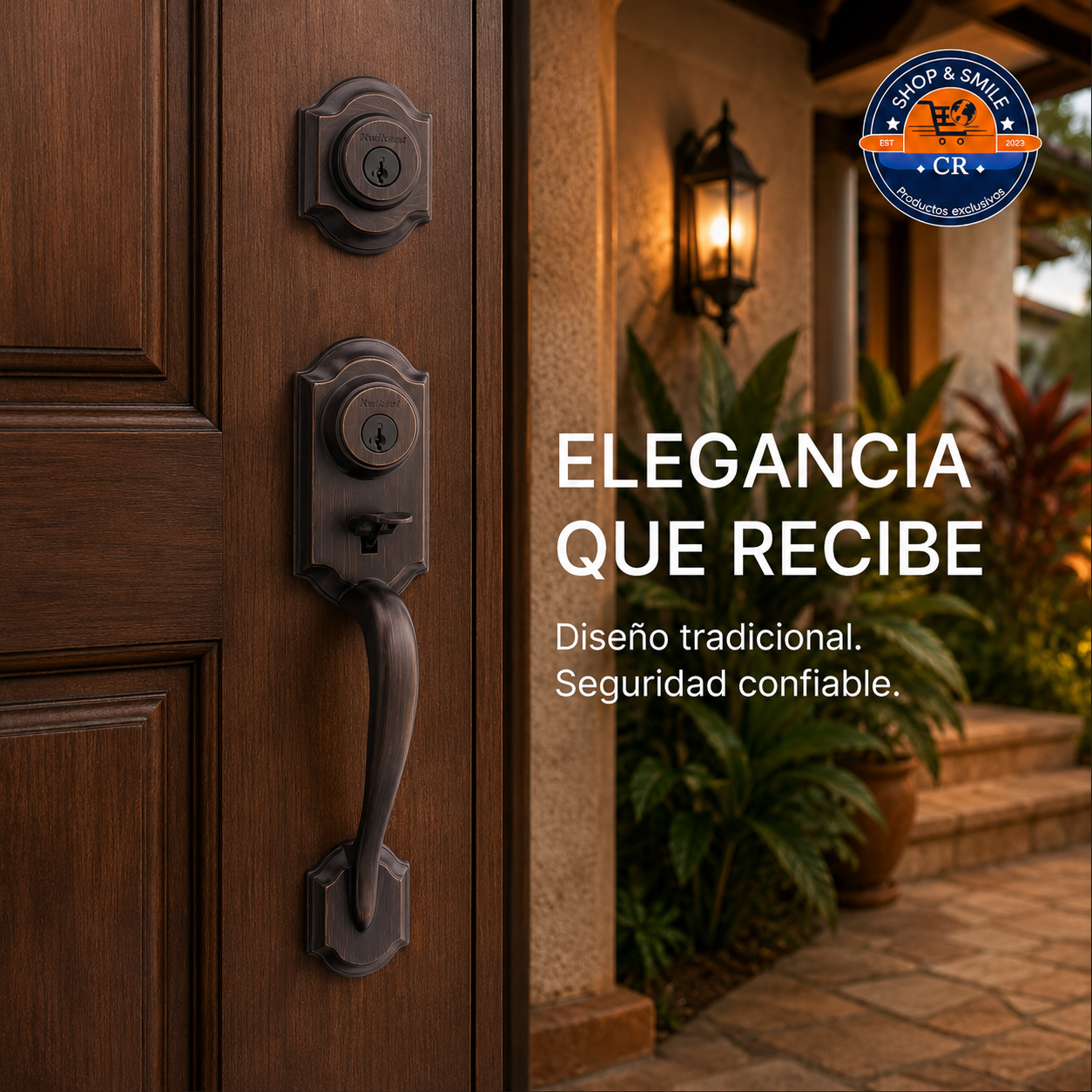 Manija exterior Kwikset Montara en bronce veneciano instalada en una puerta de madera